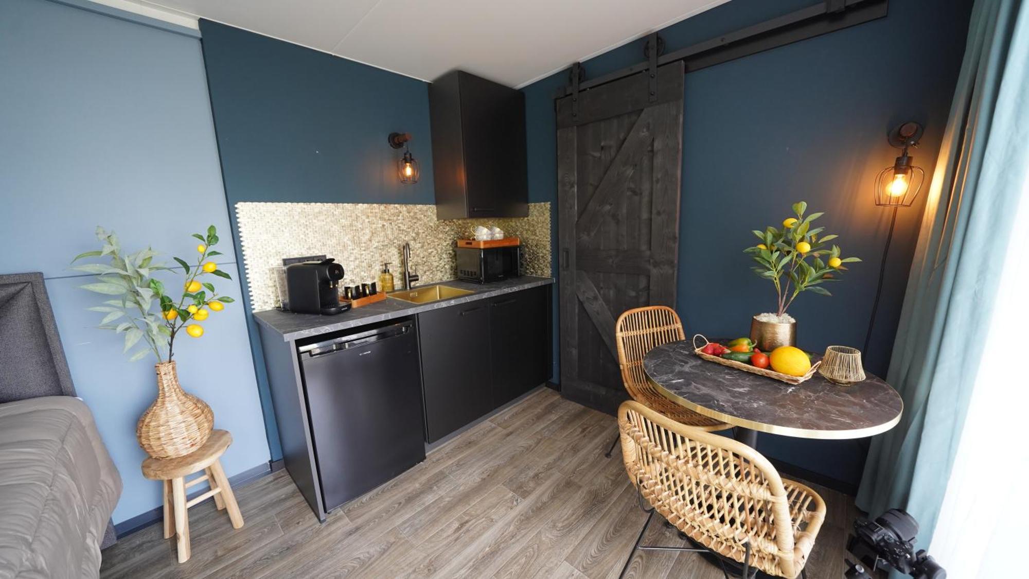 B&B Prive Tiny House Bij Zee Stellendam Exterior photo
